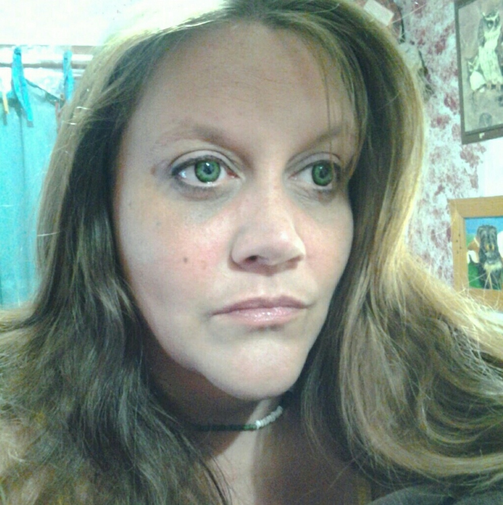 Meet your Posher, Alicia